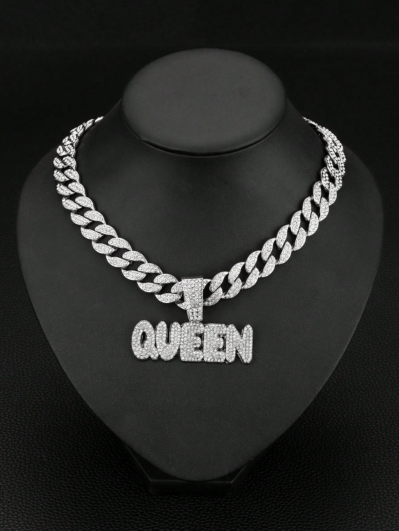 chaîne cubaine queen